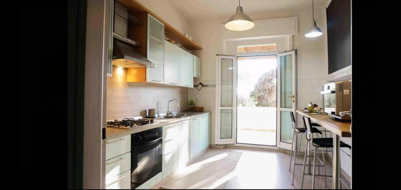 Villa Aurelia - Seafront Apartment With Terrace Quartu SantʼElena Exterior foto